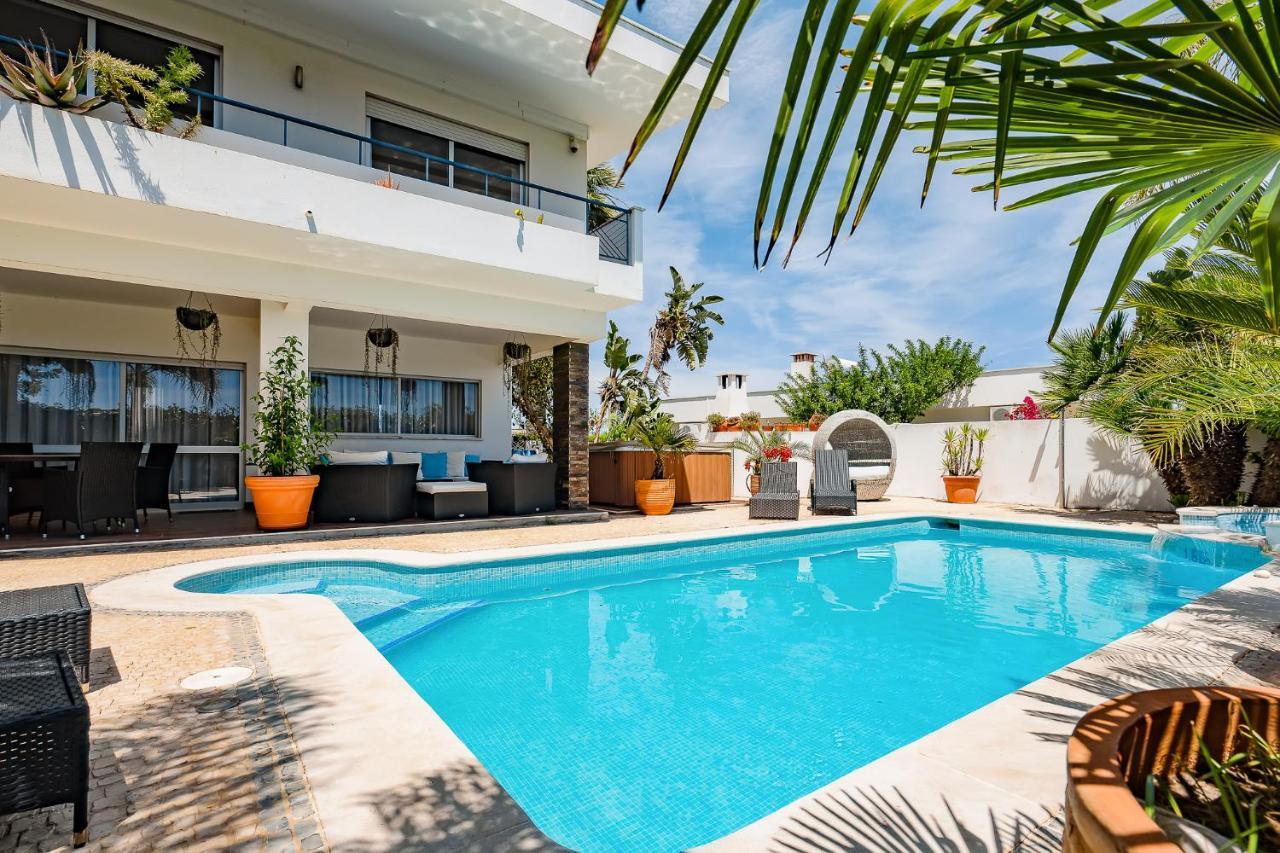 Deluxe 4bdr House W/ Pool By Lovelystay Portimão